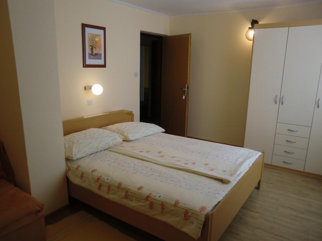 Guest House Sandra Rab Town Cameră foto
